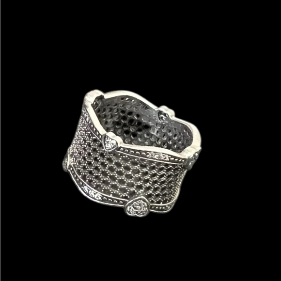 Silver plated mesh design ring size 5.5 With tiny hearts - Picture 4 of 7